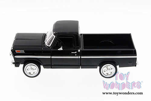Showcasts Collectibles - Ford F-100 Pickup (1969, 1/24 scale diecast model car, Black) 79315AC/BK