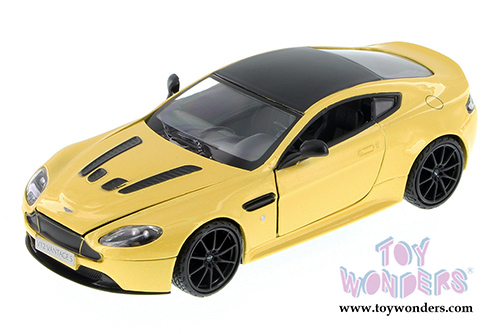 Showcasts Collectibles - Aston Martin V12 Vantage S Coupe Hardtop (1/24 scale diecast model car, Yellow) 79322YL/6