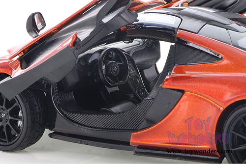 Showcasts Collectibles - McLaren P1&trade; Hardtop (1/24 scale diecast model car, Asstd.) 79325/16D