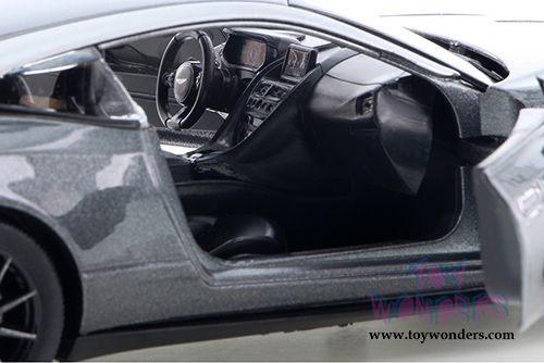 Showcasts Collectibles - Aston Martin DB11 Hard Top (1/24 scale diecast model car, Silver) 79345SV