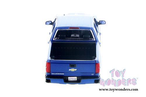 Showcasts Collectibles - Chevy&reg; Silverado&trade; 1500 LT Z71 Crew Cab Truck (2017, 1/27 scale diecast model car, Blue) 79348BU