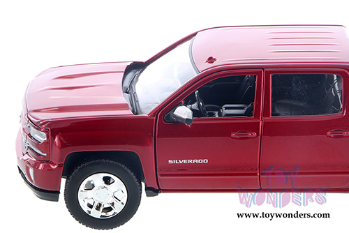 Showcasts Collectibles - Chevy&reg; Silverado&trade; 1500 LT Z71 Crew Cab Truck (2017, 1/27 scale diecast model car, Red) 79348R