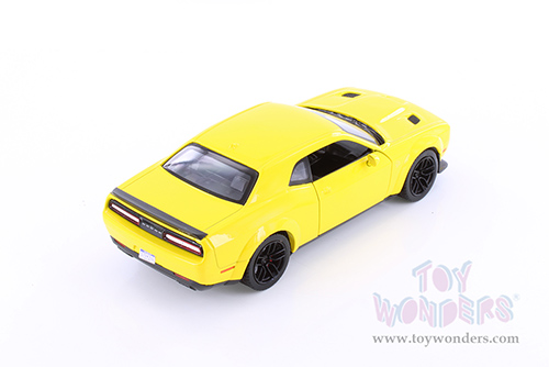 Showcasts Collectibles - Dodge Challenger SRT Hellcat Widebody Hardtop (2018, 1/24 scale diecast model car, Asstd.) 79350/2/16D