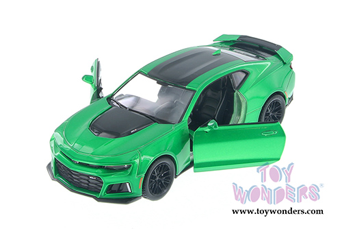 Showcasts Collectibles - Chevrolet&reg; Camaro&reg; ZL1 Hardtop (2017, 1/18 scale diecast model car, Asstd.) 79351/16D