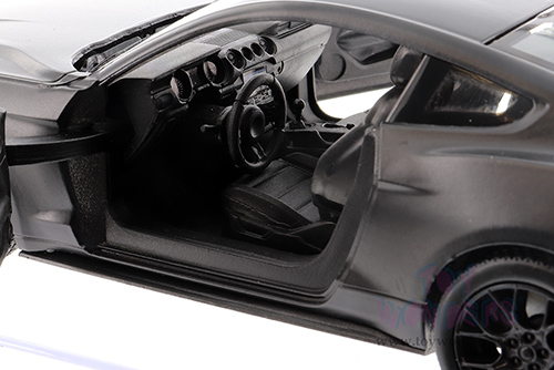 Showcasts Collectibles - Ford Mustang GT Hardtop (2018, 1/24 scale diecast model car, Asstd.) 79352M/16D