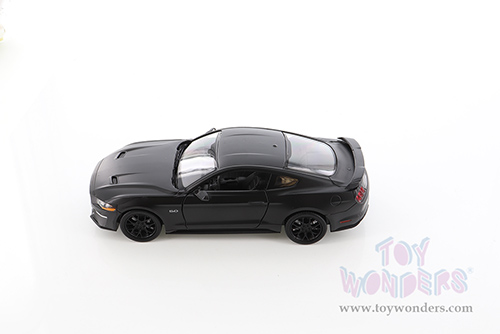 Showcasts Collectibles - Ford Mustang GT Hardtop (2018, 1/24 scale diecast model car, Asstd.) 79352M/16D