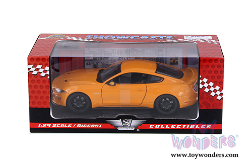 Showcasts Collectibles - Ford Mustang GT Hardtop (2018, 1/24 scale diecast model car, Orange) 79352OR