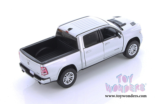 Showcasts Collectibles - Dodge Ram 1500 Crew Cab Pickup Truck Assortment (2019, 1/24 scale diecast model car, Asstd.) 79357/58D