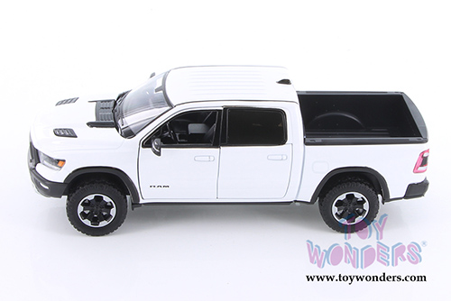 Showcasts Collectibles - Dodge Ram 1500 Crew Cab Rebel Pickup Truck (2019, 1/24 scale diecast model car, Asstd.) 79358/16D