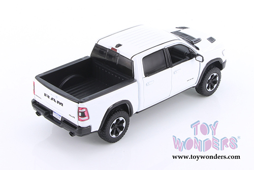 Showcasts Collectibles - Dodge Ram 1500 Crew Cab Rebel Pickup Truck (2019, 1/24 scale diecast model car, Asstd.) 79358/16D