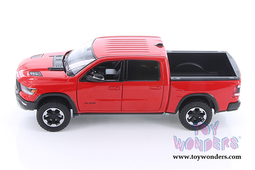 Showcasts Collectibles - Dodge Ram 1500 Crew Cab Rebel Pickup Truck (2019, 1/24 scale diecast model car, Asstd.) 79358/16D