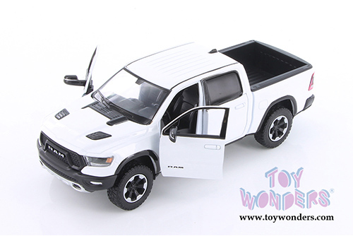 Showcasts Collectibles - Dodge Ram 1500 Crew Cab Rebel Pickup Truck (2019, 1/24 scale diecast model car, White) 79358W