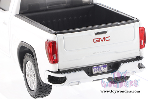 Showcasts Collectibles - GMC&reg; Sierra 1500 Crew Cab Pickup Truck Assortment (2019, 1/27 scale diecast model car, Asstd.) 79361/2D