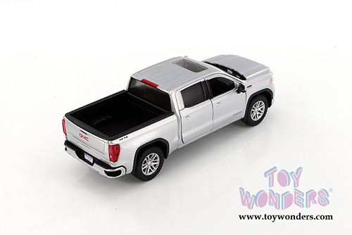 Showcasts Collectibles - GMC&reg; Sierra 1500 SLT Crew Cab Pickup Truck (2019, 1/27 scale diecast model car, Silver) 79361SV