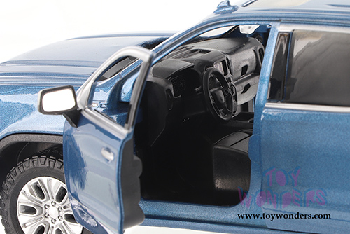 Showcasts Collectibles - GMC&reg; Sierra 1500 Denali Crew Cab Pickup Truck (2019, 1/27 scale diecast model car, Asstd.) 79362/16D