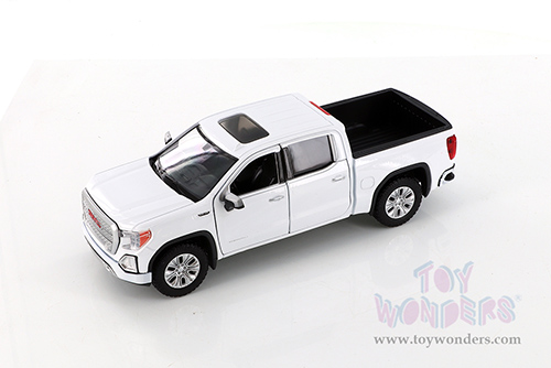 Showcasts Collectibles - GMC&reg; Sierra 1500 Denali Crew Cab Pickup Truck (2019, 1/27 scale diecast model car, White) 79362WH/16D