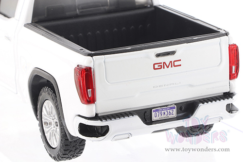 Showcasts Collectibles - GMC&reg; Sierra 1500 Denali Crew Cab Pickup Truck (2019, 1/27 scale diecast model car, White) 79362WH/16D