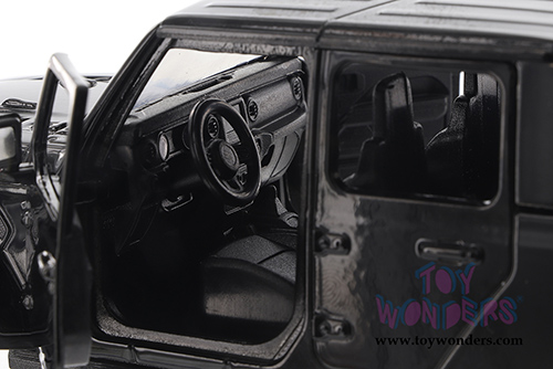 Showcasts Collectibles - Jeep&reg; Gladiator Rubicon Pickup Truck (2021, 1/24 scale diecast model car, Black) 79368BK