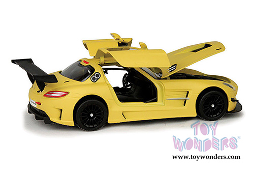 Motormax Satin Paint - Mercedes-Benz SLS AMG Hardtop (1/24 scale diecast model car, Matte Gold) 79501