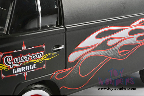 Motormax - Volkswagen Type 2 (T1) Delivery Van Custom Garage (1/24 scale diecast model car, Matte Black) 79567