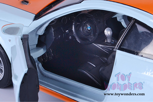 Motormax - BMW M3 Coupe Gulf Oil (1/24 scale die cast model car, Light Blue/Orange) 79644
