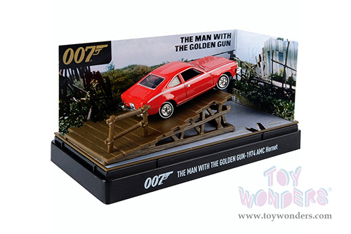 Motormax Dioramas - AMC Hornet James Bond 007 "The Man with the Golden Gun" (1974, 1/64 scale diecast model car, Red with White Stripes) 79822