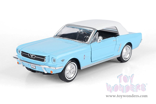 Motormax 007 James Bond Collection - Ford Mustang James Bond 007 "Thunderball" (60 years of Bond) (1964.5 1/24 scale diecast model car, Light Blue with White Top) 79855