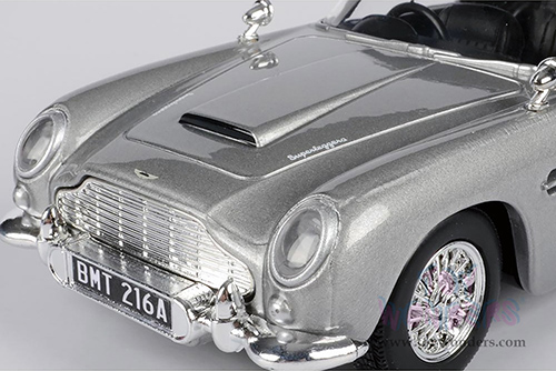 Motormax 007 James Bond Collection - Aston Martin DB5 - Gold Finger (60 years of Bond) (1/24 scale diecast model car, Silver) 79857WSV
