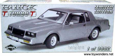 Buick Regal T Turbo (1987, 1:18, Silver) 8006
