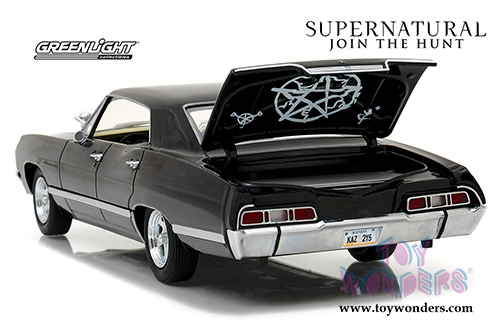 Greenlight Hollywood - Supernatural Join The Hunt Chevrolet&reg; Impala&trade; Sport Sedan (1967, 1/24 scale diecast model car, Black) 84032/12