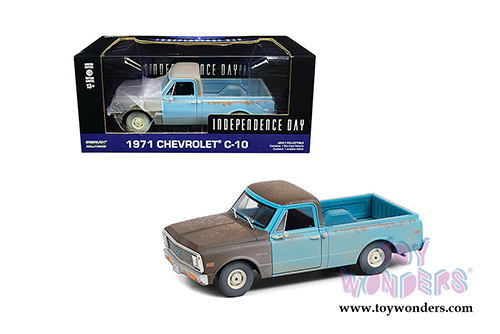 Greenlight Hollywood Series 13 | Chevrolet&reg; C-10 Pickup Truck "Independence Day" (1971, 1/24 scale diecast model car, Blue/Brown Weathered) 84132