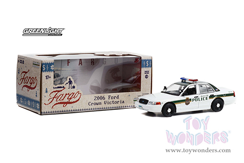 Greenlight Hollywood Series 15 | Ford Crown Victoria Police Interceptor "Duluth Police" (Minnesota) "Fargo" (2006, 1/24 scale diecast model car, White/Green) 84153