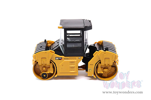 Diecast Masters - Caterpillar® CB-13 Tandem Vibratory Roller with CAB (1/64 scale diecast model car, Yellow/Black) 84641CS