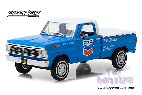 Greenlight - Running on Empty Series 1 | Chevron Oil Ford F-100 Pickup Truck with Bed Cover (1967, 1/24 scale diecast model car, Blue/White) 85013
