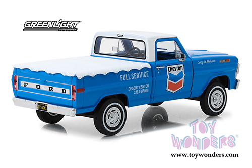Greenlight - Running on Empty Series 1 | Chevron Oil Ford F-100 Pickup Truck with Bed Cover (1967, 1/24 scale diecast model car, Blue/White) 85013