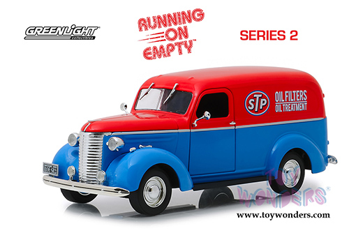 Greenlight - Running on Empty Series 2 | STP&reg; Oil Chevrolet&reg; Panel Truck (1939, 1/24 scale diecast model car, Blue/Red) 85022