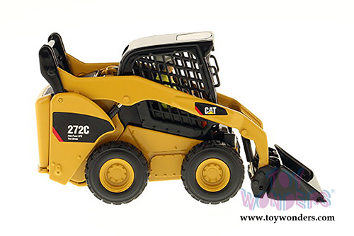 Diecast Masters - Caterpillar 272C Skid Steer Loader - Core Classics Series (1/32 scale diecast model car, Yellow) 85167C