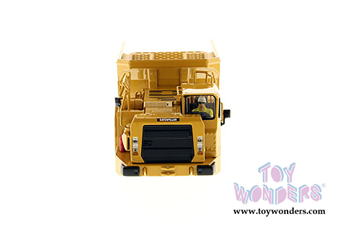Diecast Masters - Caterpillar AD45B Underground Articulated Truck Tractor - Core Classics Series (1/50 scale diecast model car, Yellow) 85191
