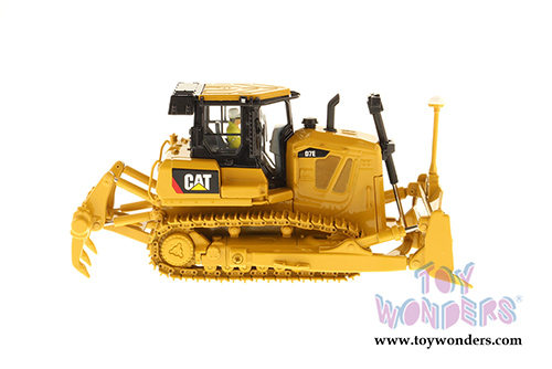 Diecast Masters - Caterpillar D7E Track-Type Tractor with Operator - High Line Series (1/50 scale diecast model car, Yellow) 85224C