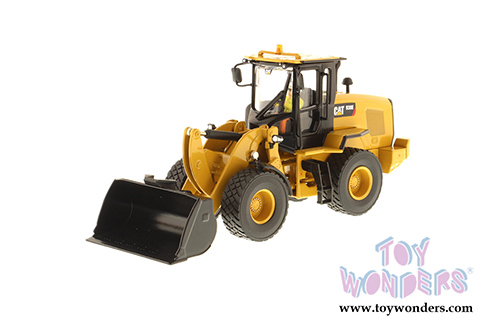 Diecast Masters - Caterpillar 938K Wheel Loader Tractor with Operator - High Line Series (1/50 scale diecast model car, Yellow) 85228