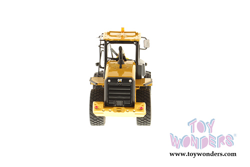 Diecast Masters - Caterpillar 938K Wheel Loader Tractor with Operator - High Line Series (1/50 scale diecast model car, Yellow) 85228