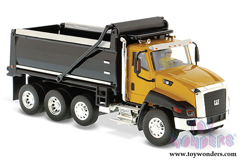 Diecast Masters - Caterpillar CT660 Dump Truck with Operator - Core Classics Series (1/50 scale diecast model car, Yellow/Black) 85290C