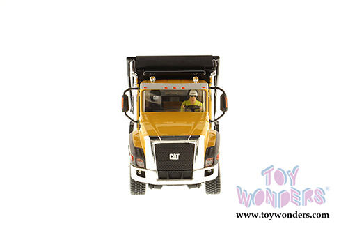 Diecast Masters - Caterpillar CT660 Dump Truck with Operator - Core Classics Series (1/50 scale diecast model car, Yellow/Black) 85290C