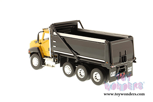 Diecast Masters - Caterpillar CT660 Dump Truck with Operator - Core Classics Series (1/50 scale diecast model car, Yellow/Black) 85290C