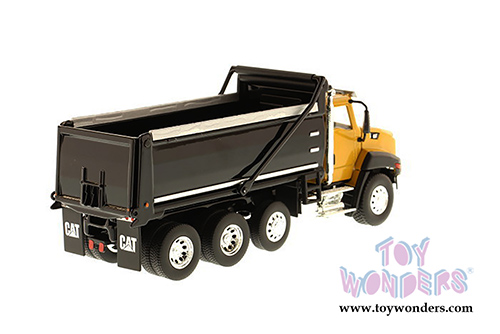 Diecast Masters - Caterpillar CT660 Dump Truck with Operator - Core Classics Series (1/50 scale diecast model car, Yellow/Black) 85290C