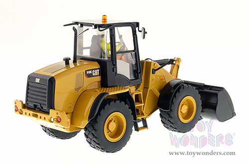 Diecast Masters - Caterpillar® 910K Wheel Loader with Operator - High Line Series (1/32 scale diecast model car, Yellow) 85294 MAP: $104.99