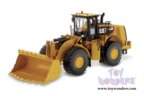 Diecast Masters - Caterpillar 980K Wheel Loader Rock Configuration Tractor with Operator - High Line Series (1/50 scale diecast model car, Yellow) 85296