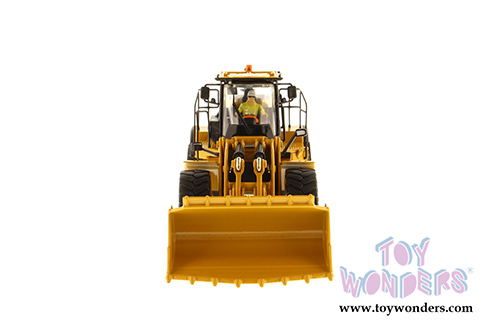 Diecast Masters - Caterpillar 980K Wheel Loader Rock Configuration Tractor with Operator - High Line Series (1/50 scale diecast model car, Yellow) 85296