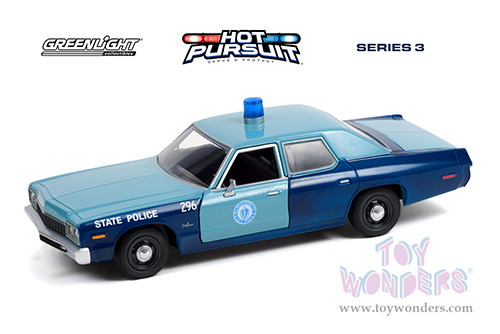 Greenlight - Dodge Monaco Massachusetts State Police Hot Pursuit Series 3 (1975, 1/24 scale diecast model car, Light Blue/Dark Blue) 85532/12