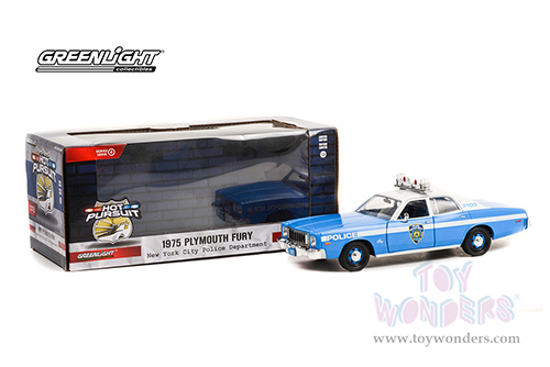 Greenlight - Plymouth Fury New York City Police Department NYPD Hot Pursuit Series 4 (1975, 1/24 scale diecast model car, Light Blue/White) 85542